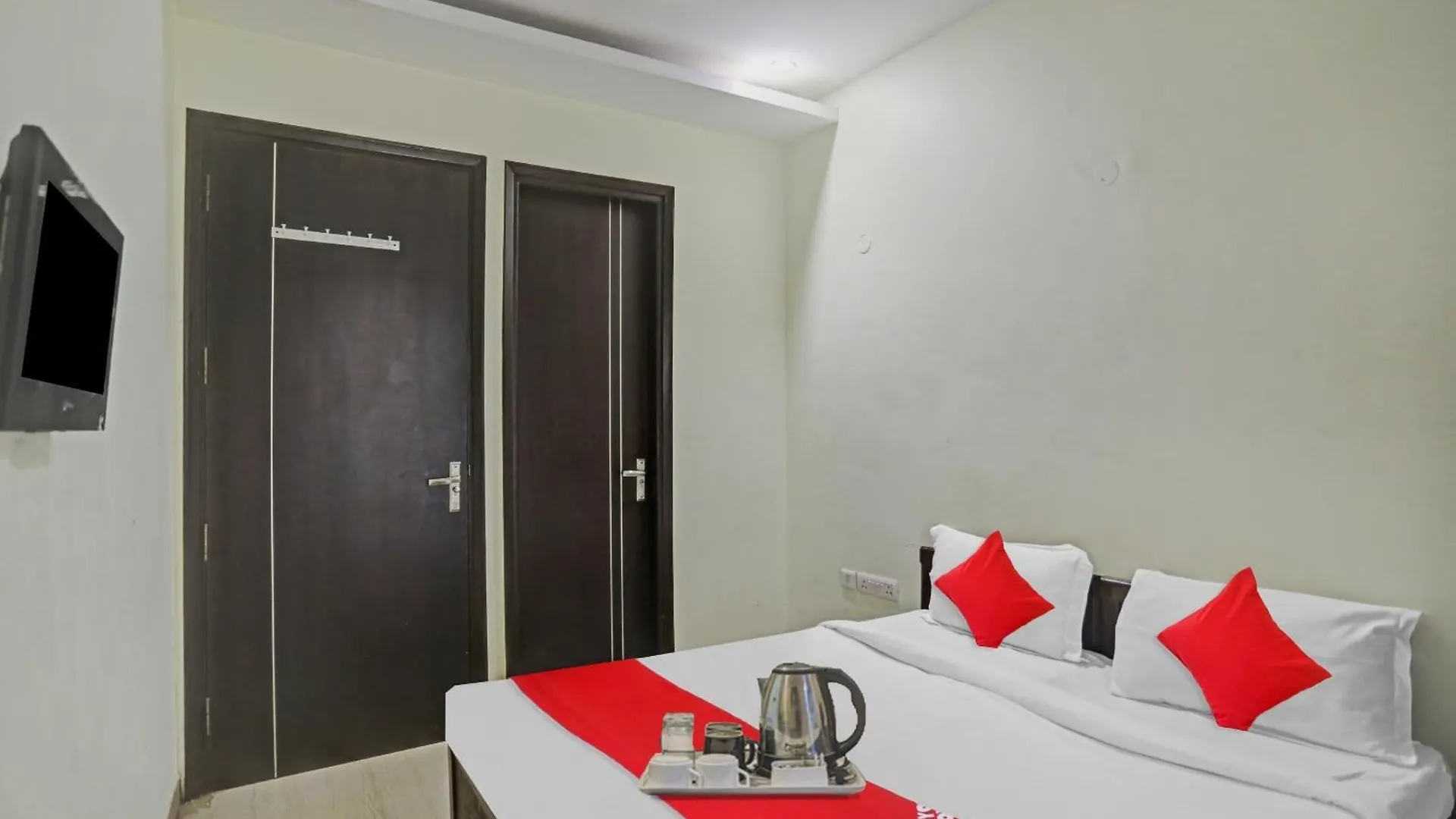 Hotel O Mahadev Guest House Gurgaon India